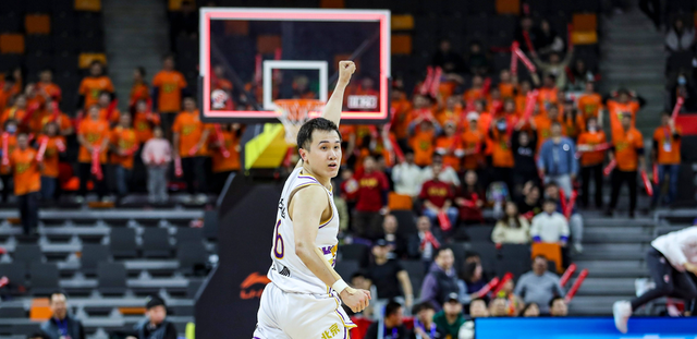 连续场被弃用！CBA单场38分神刀变废刀 还能翻身吗？